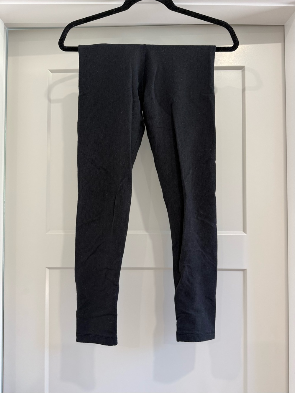 Aritzia TNA Black Fleece Leggings